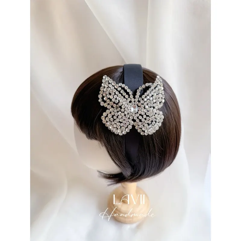 Bờm cài cánh bướm đính đá cao cấp lấp lánh by Lavii – Lavii Handmade
