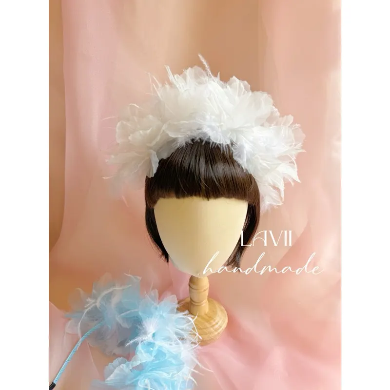 Bờm cài hoa voan đính lông vũ lộng lẫy nhiều màu by Lavii handmade – Lavii Handmade