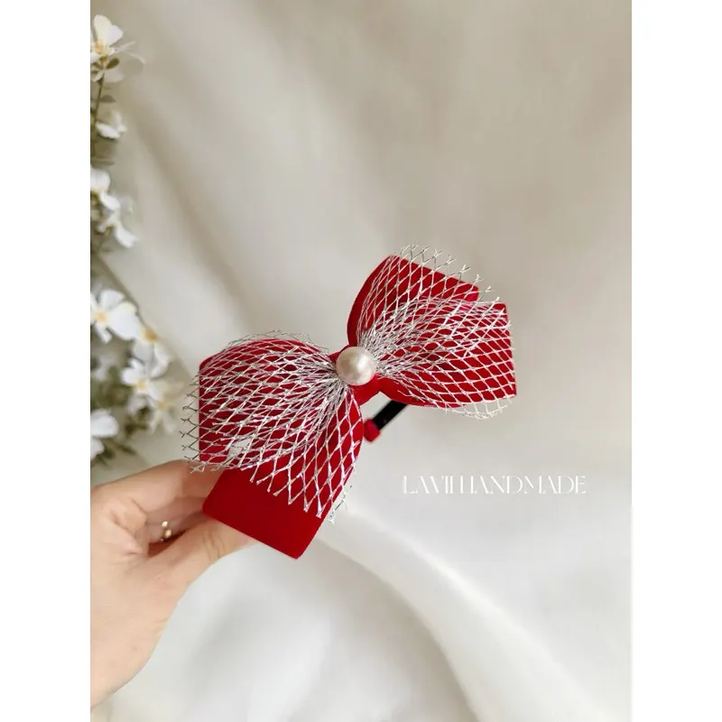 Cài nhung đỏ lưới bạc cho bé by Lavii handmade – Lavii Handmade