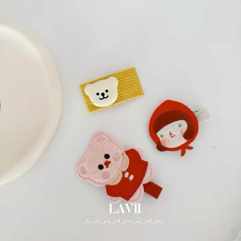 Kẹp gấu e bé cute cho bé. Phụ kiện by Lavii Handmade – Lavii Handmade