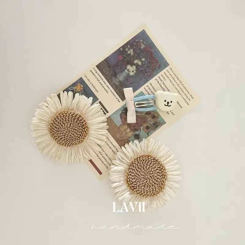 Kẹp hoa cói hướng dương cho bé by Lavii Handmade – Lavii Handmade
