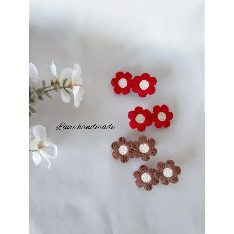 Kẹp hoa thêu 2 màu 1 cặp. Lavii handmade – Lavii Handmade