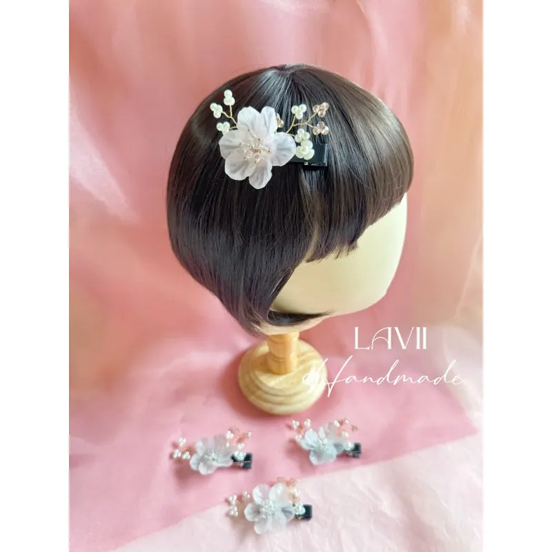 Kẹp mái hoa nhựa đính ngọc xinh xắn cho bé by Lavii – Lavii Handmade