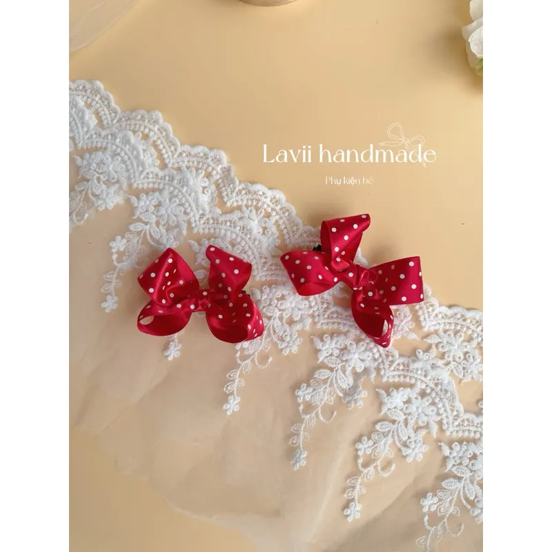 Lavii. Kẹp nơ đỏ chấm bi nguyên liệu nhập Hàn Quốc xinh hết nấc – Lavii Handmade