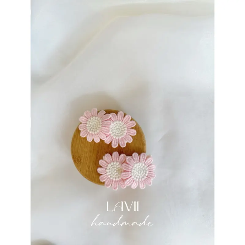 Set kẹp hoa thêu hồng phấn by Lavii Handmade – Lavii Handmade