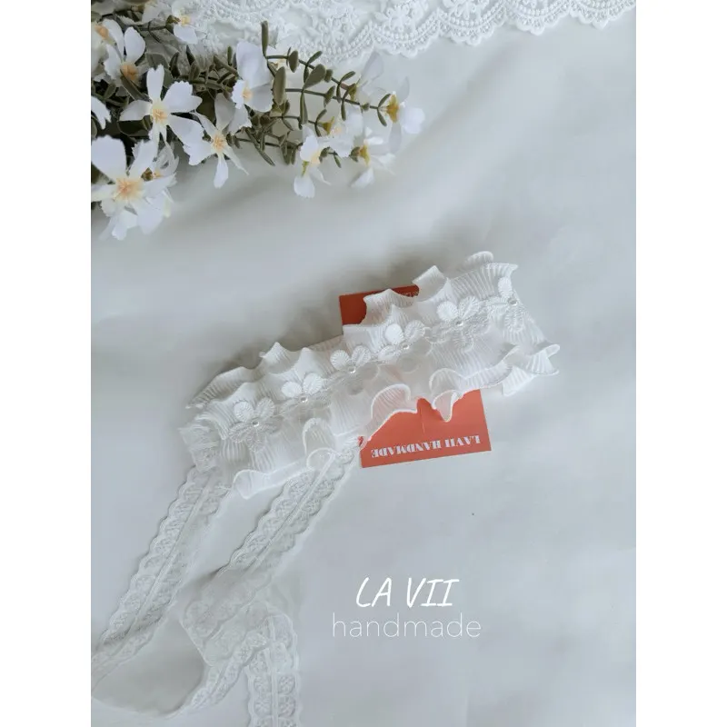 Turban bèo viền đính hoa thêu dây cột. Lavii hand made – Lavii Handmade