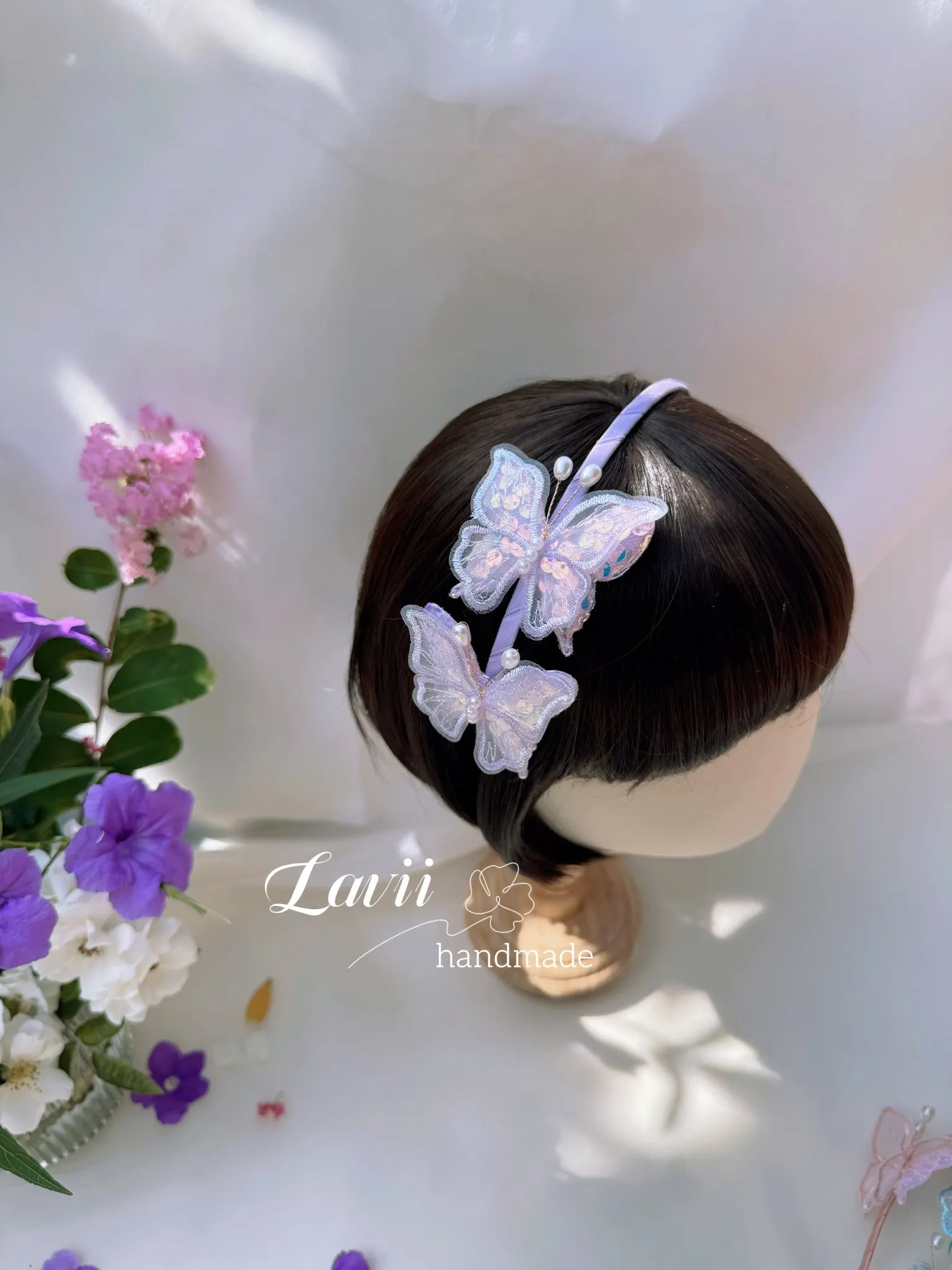 Vương miện cài tóc handmade Lavii